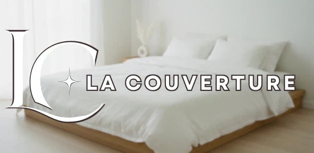couverture blanche lit minimaliste chambre épurée lumière naturelle