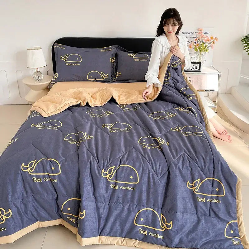 Fashion Skin-friendly Summer Cool Blanket Comfortable Lightweight Air Condition Comforter Machine Washable Quilt for